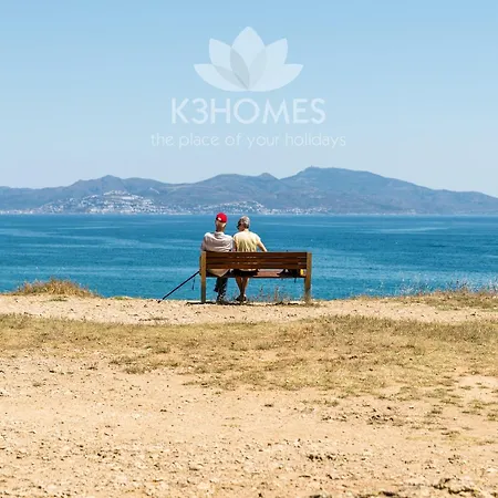Cozy Pet-friendly Near Riells L'Escala